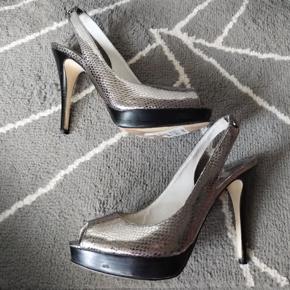 Michael Kors "York" Embossed Peep Toe Slingback Heels Metallic Pewter/Gunmetal - Picture 4 of 12